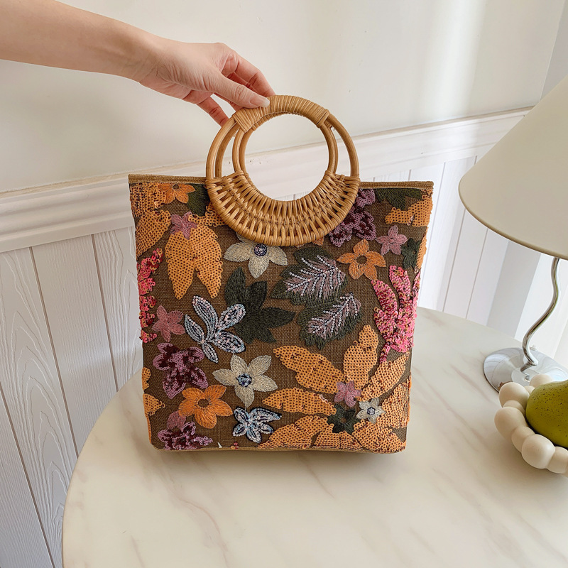Sequin Flower Graphic Top Hand - Interior Design Graphic Design บทวิจารณ์และราคา