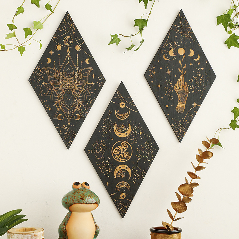 Geometric Carved Wooden Triang - Geometric Shelf Triangle บทวิจารณ์และราคา
