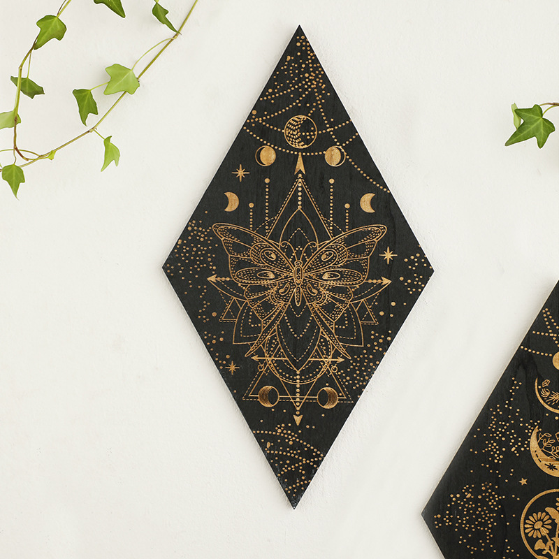 Geometric Carved Wooden Triang - Geometric Shelf Triangle บทวิจารณ์และราคา