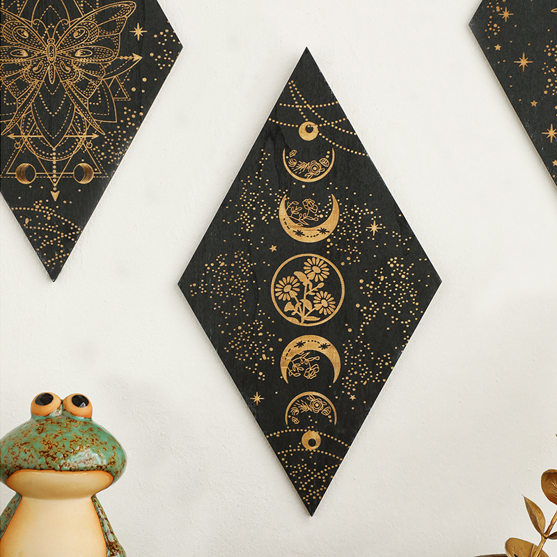 Geometric Carved Wooden Triang - Geometric Shelf Triangle บทวิจารณ์และราคา